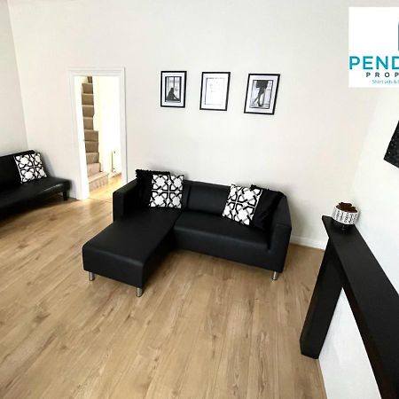 Modern 3 Bed House With Free Parking And Wi-Fi Villa เพรสตัน ภายนอก รูปภาพ